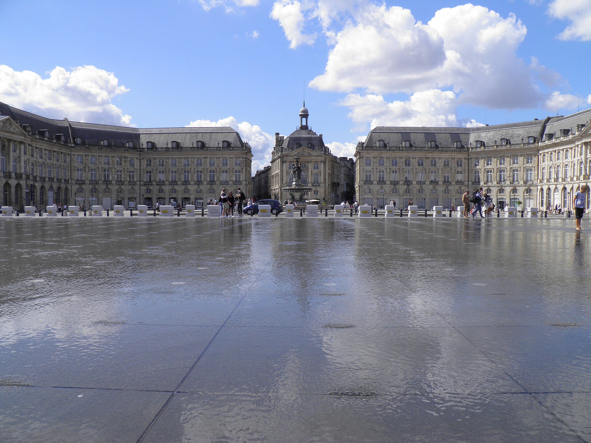 La place de la Bourse et le miroir d'eau à Bordeaux